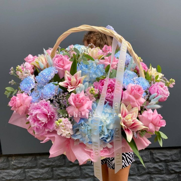 Яркая корзина "Летнее настроение" в Нижнем Тагиле