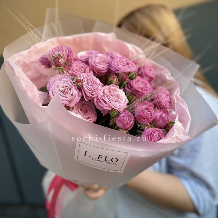 Пионовидные розы Мадам Бомбастик Pink в Нижнем Тагиле