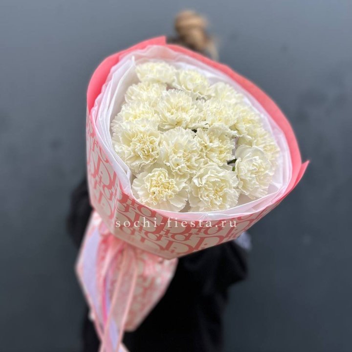 Белые диантусы №2 в Нижнем Тагиле