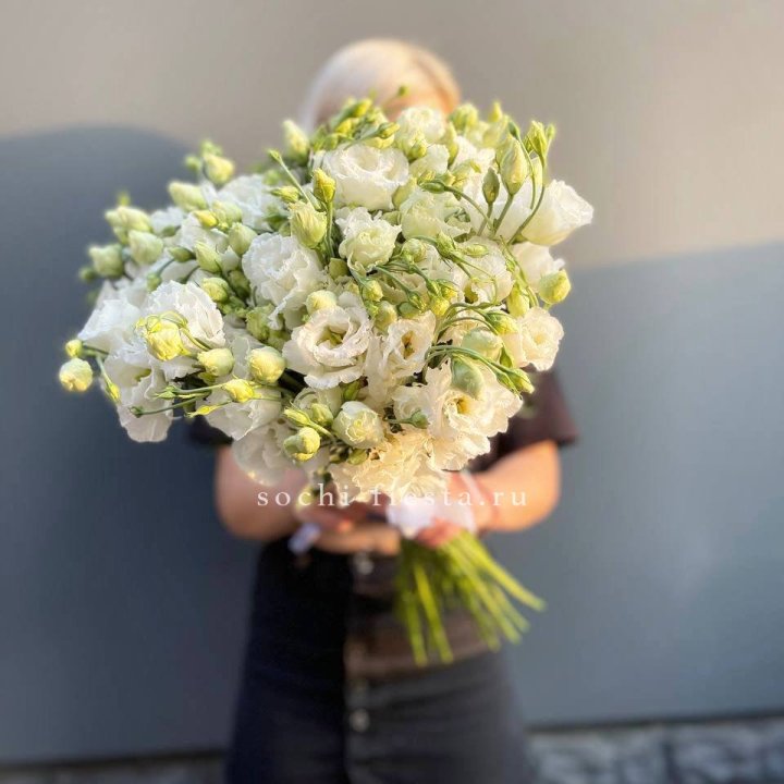 Букет эустом под ленту  в Нижнем Тагиле