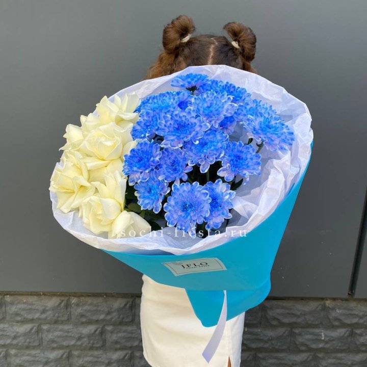 Дуо букет розы и хризантема в Нижнем Тагиле