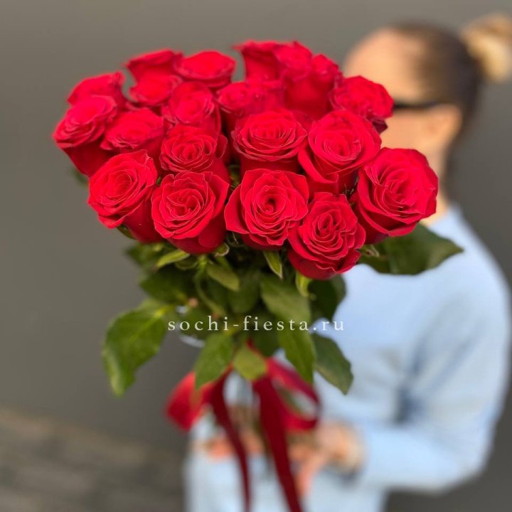 19 красных роз в Нижнем Тагиле