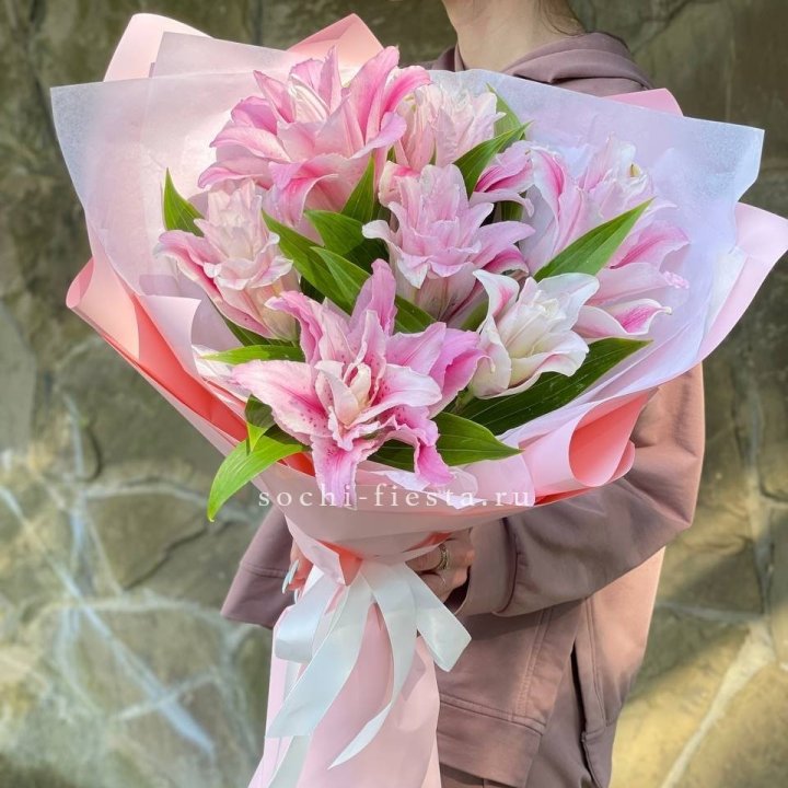 Букет пионовидных лилий №2 в Нижнем Тагиле