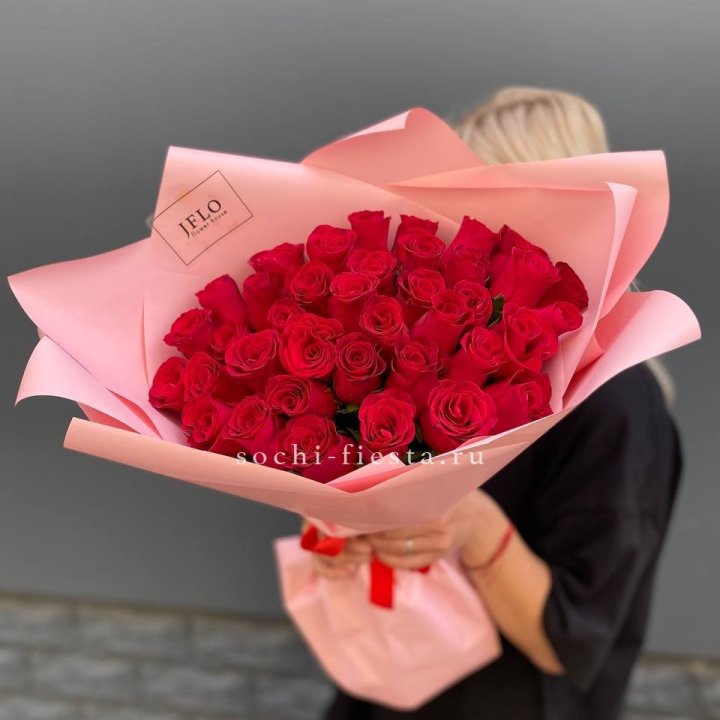 35 красных роз в Нижнем Тагиле