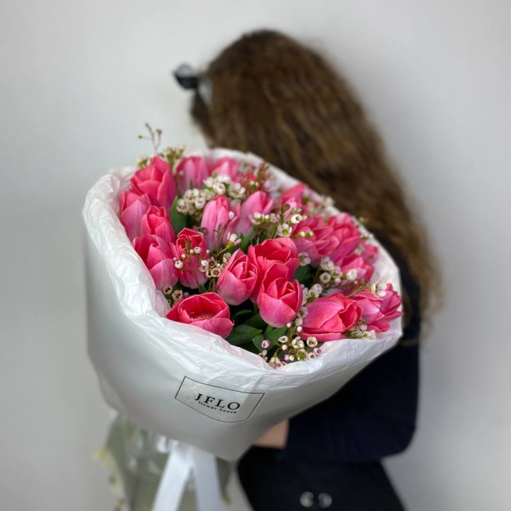 Дуо тюльпаны с хамелациумом в Нижнем Тагиле