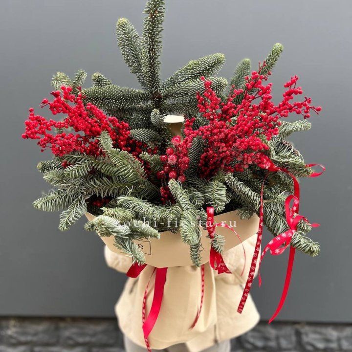 Букет нобилиса и ягод в Нижнем Тагиле