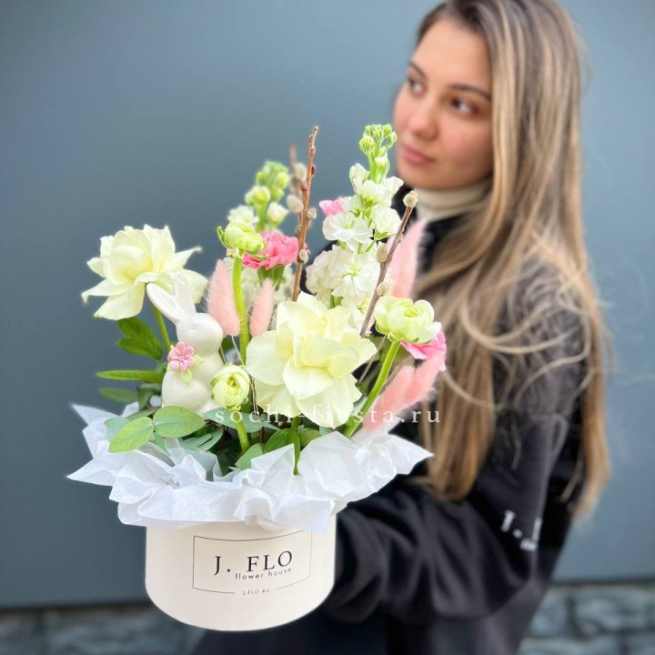 Цветочный бокс "Пасхальная композиция" в Нижнем Тагиле