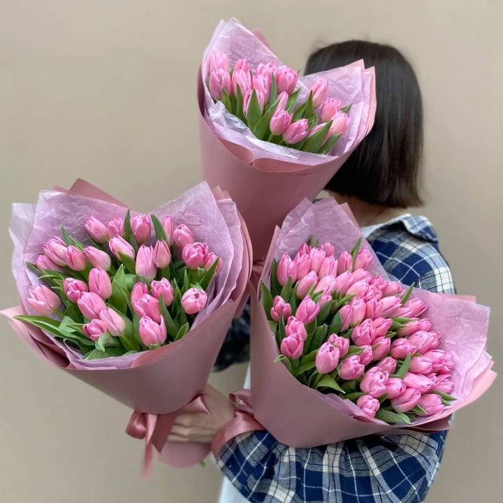 Букет розовых тюльпанов в Нижнем Тагиле