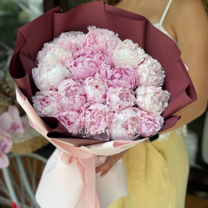 Букет 17 зефирных пионов в Нижнем Тагиле
