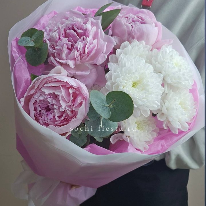  Букет комплимент с пионами в Нижнем Тагиле