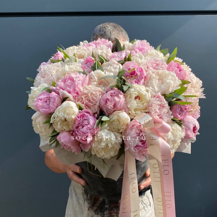 51 пионов в боксе в Нижнем Тагиле