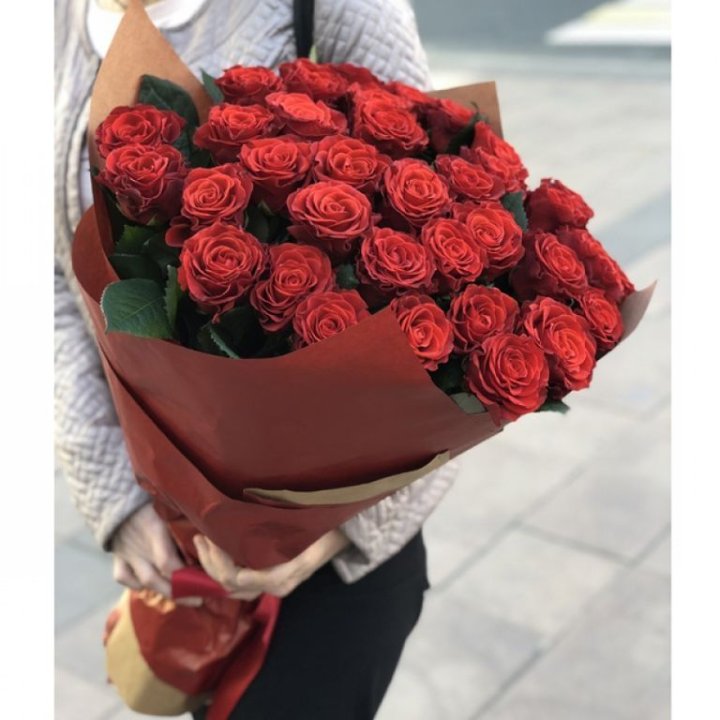 29 высоких роз  в Нижнем Тагиле
