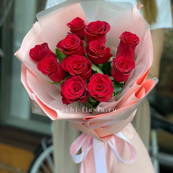 Букет красных роз "Мадам ред" в Нижнем Тагиле