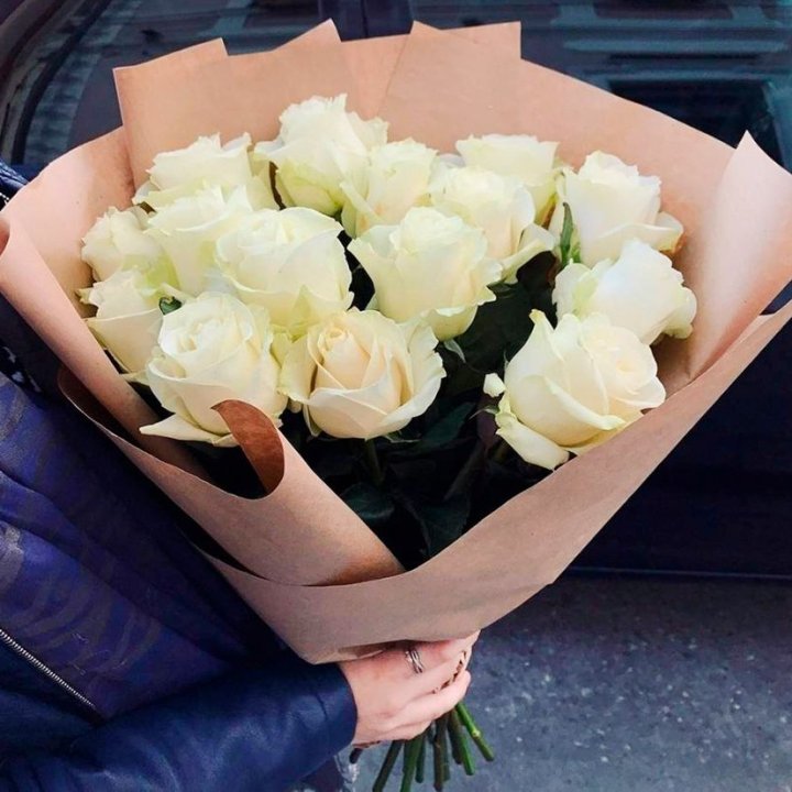 15 белых роз "Крафт" в Нижнем Тагиле