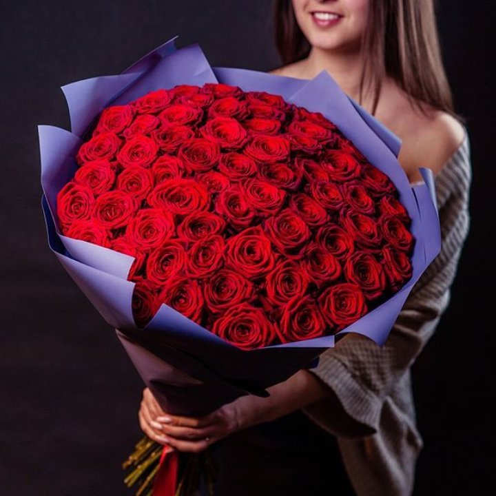 71 красная роза в Нижнем Тагиле