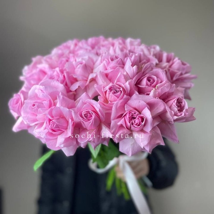 25 розовых французских роз в Нижнем Тагиле