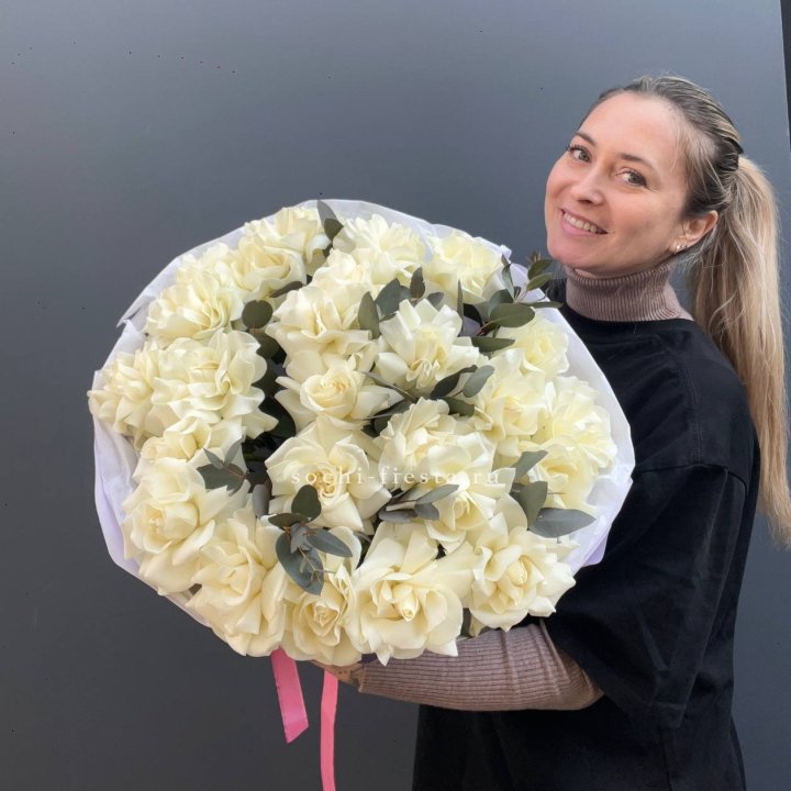 25 Белых французских роз Вайт найс в Нижнем Тагиле