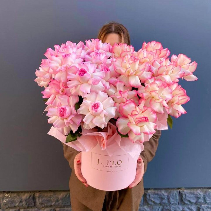 25 Французских роз микс в боксе в Нижнем Тагиле