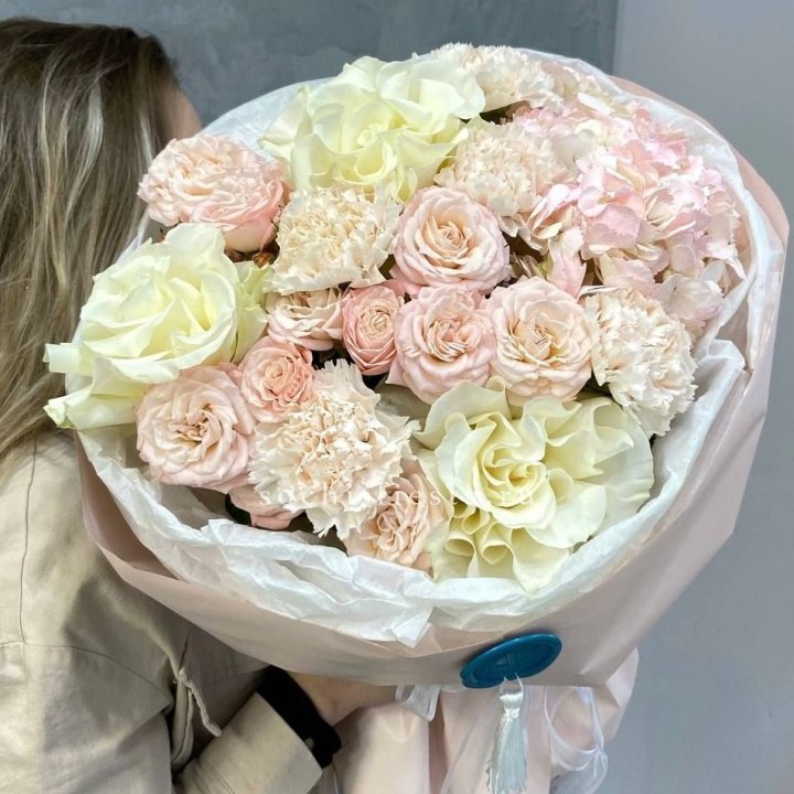 Дизайнерский букет "Джентел" в Нижнем Тагиле