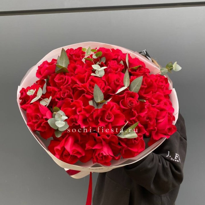23 Красных французских роз в Нижнем Тагиле