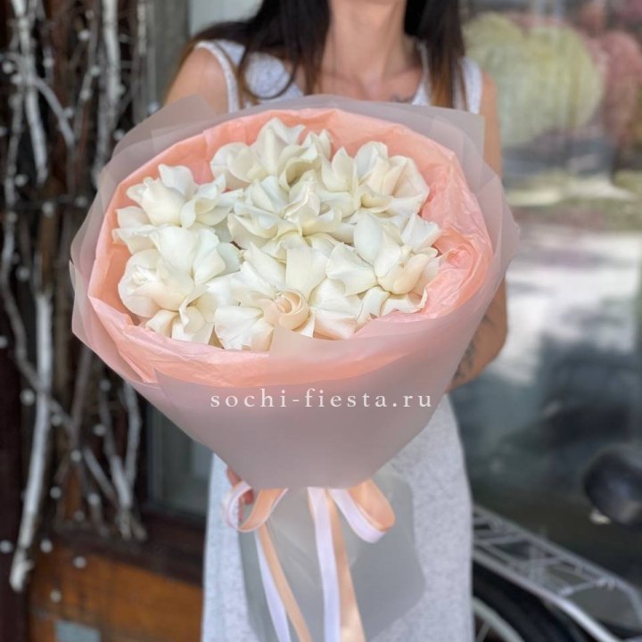7 Белых французских роз в Нижнем Тагиле