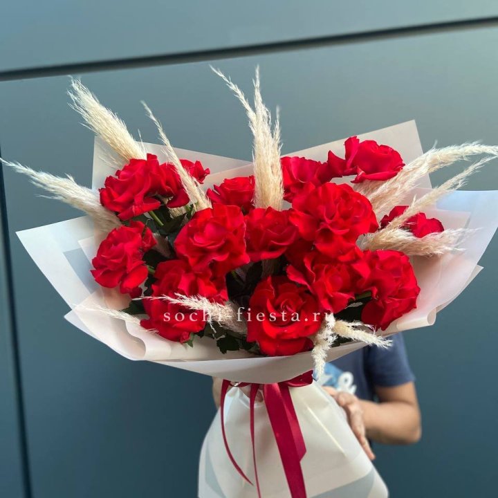 15 Красных французских розы в Нижнем Тагиле