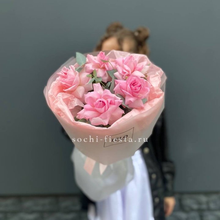5 французских розовых роз  в Нижнем Тагиле