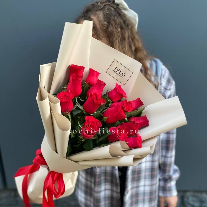 15 красных роз в Нижнем Тагиле