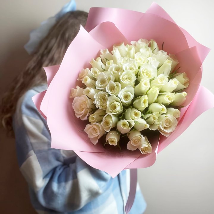 Букет из 51 белой розы (Кения) в Нижнем Тагиле