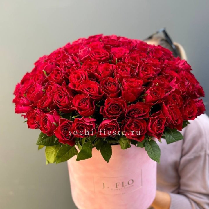 101 кенийская роза в цилиндре с доставкой в Нижнем Тагиле