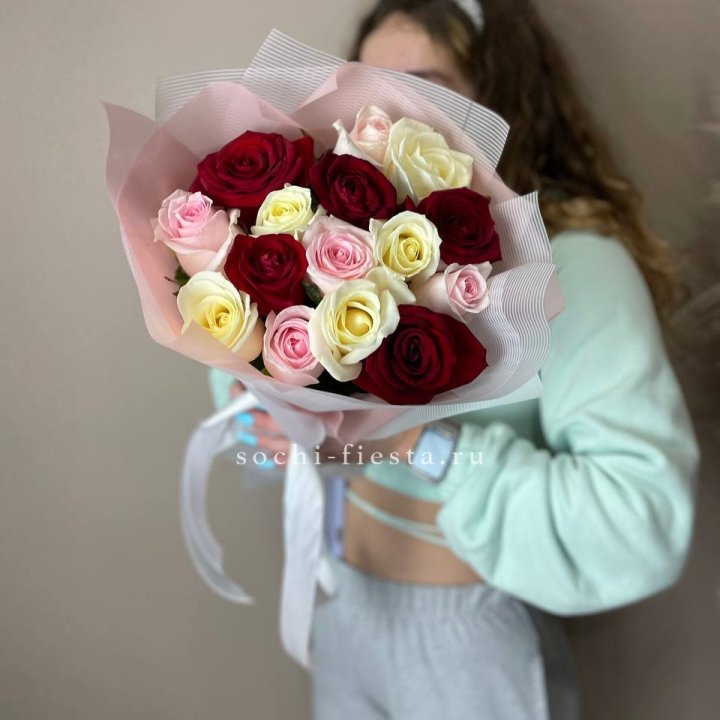 15 роз "Карусель" в Нижнем Тагиле