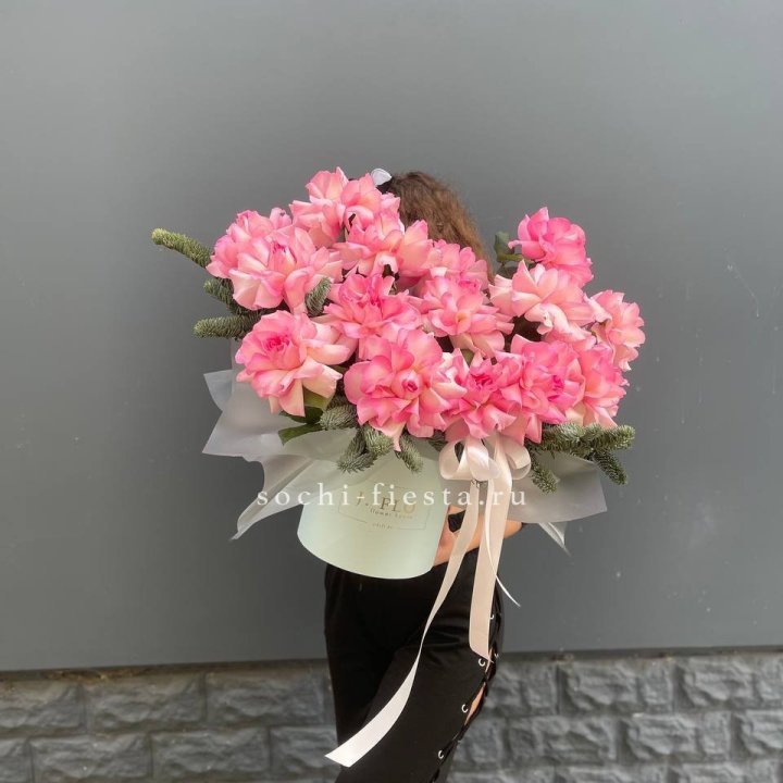 Бокс из 15 французских роз в Нижнем Тагиле