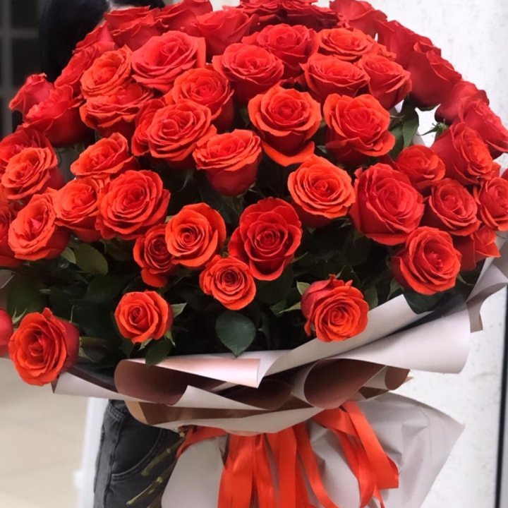 Букет высоких эквадорских роз  в Нижнем Тагиле