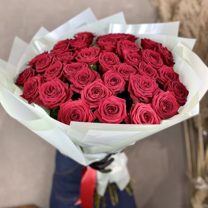 37 красных роз в Нижнем Тагиле