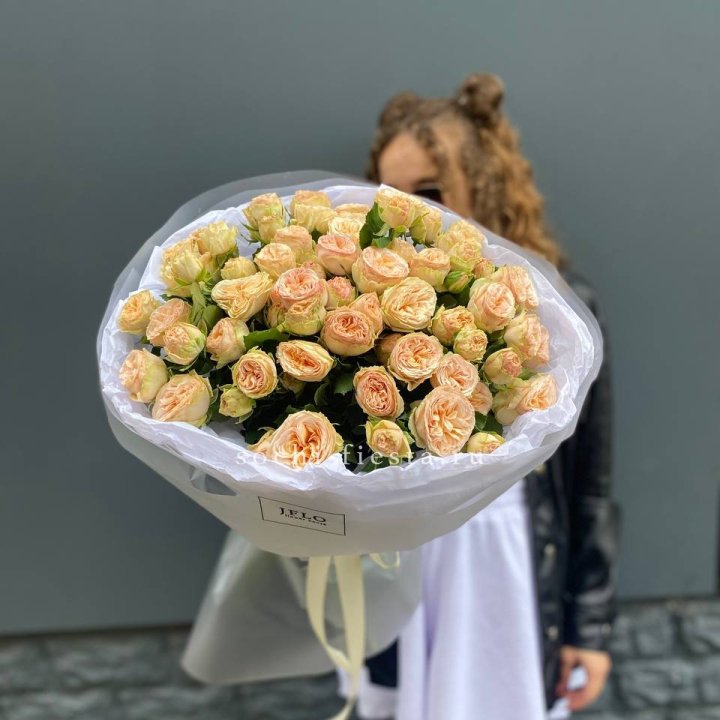 15 пионовидных роз в Нижнем Тагиле