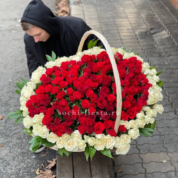 201  роза в корзине   в Нижнем Тагиле