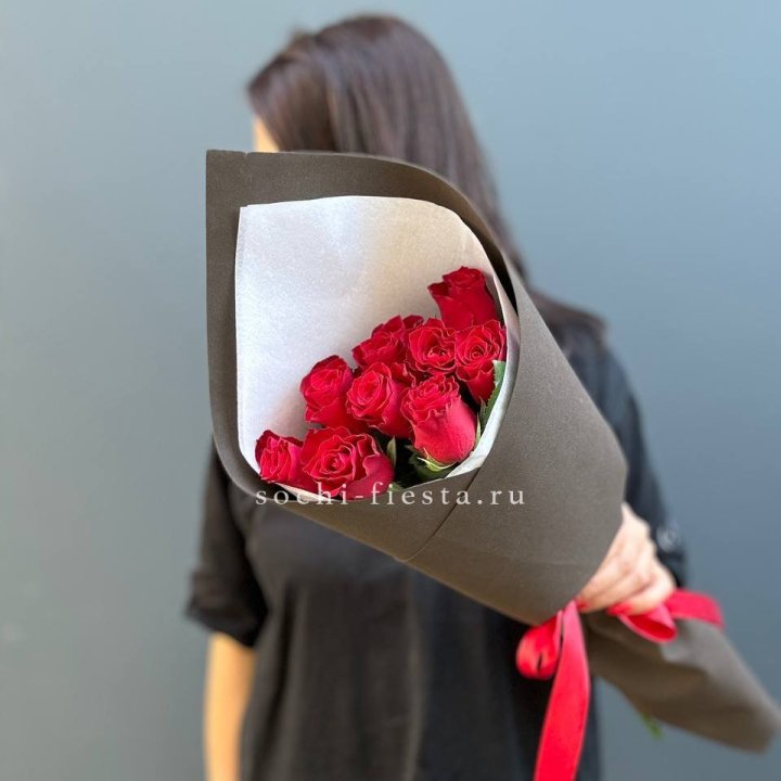 9 красных роз в фоамиране в Нижнем Тагиле