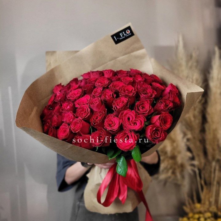 63 красных роз вайт в Нижнем Тагиле