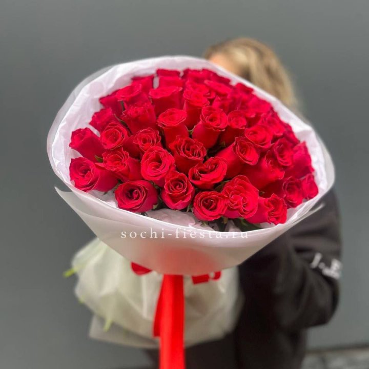 55 красных роз "Амелия" в Нижнем Тагиле