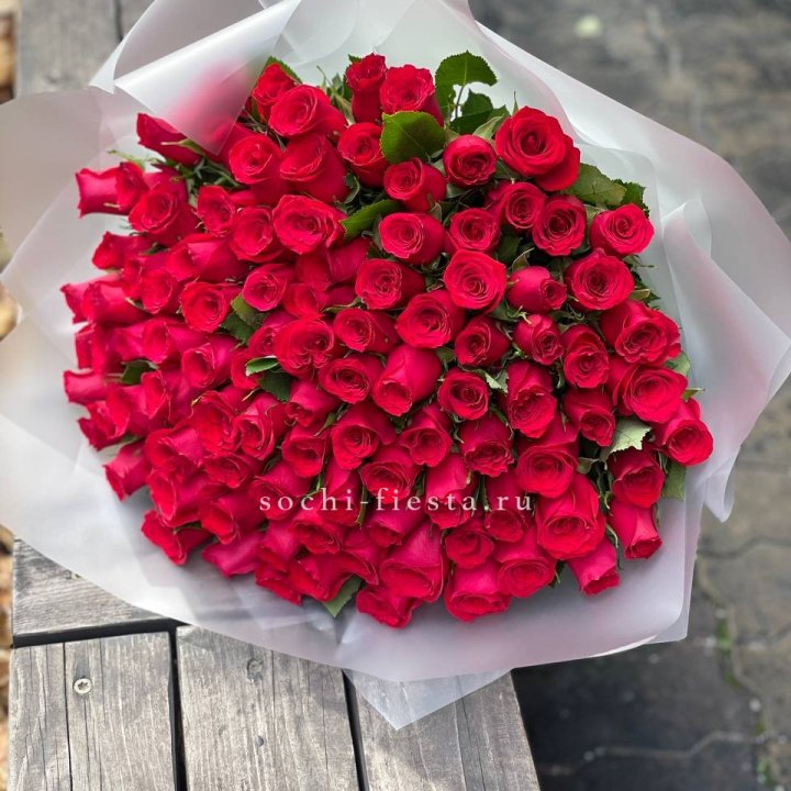 101 красная роза Лолита в Нижнем Тагиле