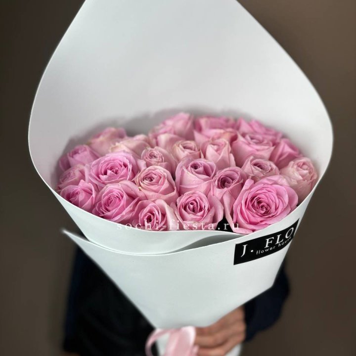 25 розовых роз в Нижнем Тагиле