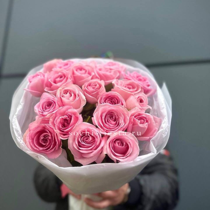 21 Розовая роза в белом в Нижнем Тагиле
