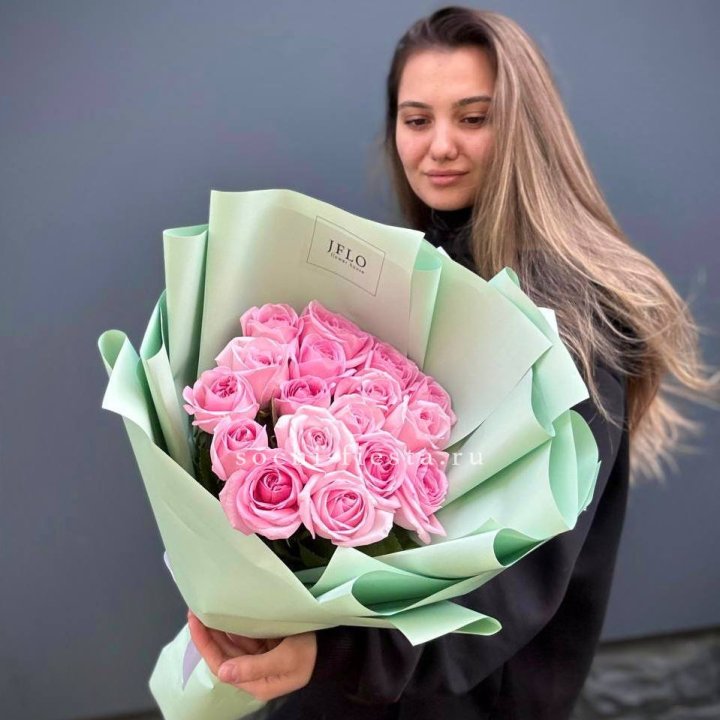 17 розовых роз в Нижнем Тагиле