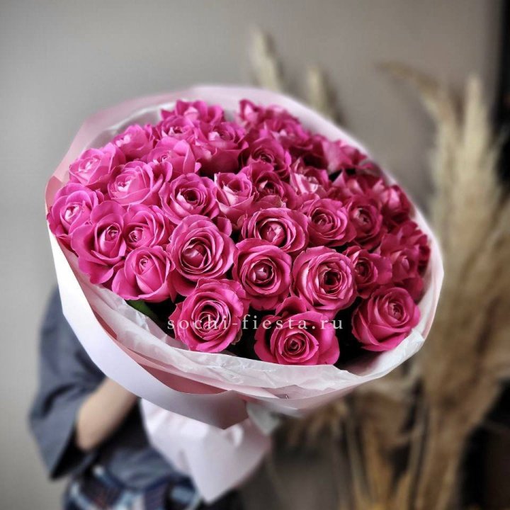 35 розовых роз  в Нижнем Тагиле