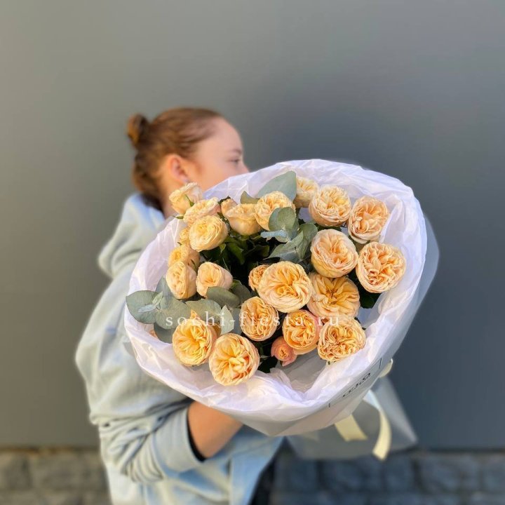 7 пионовидных роз в Нижнем Тагиле