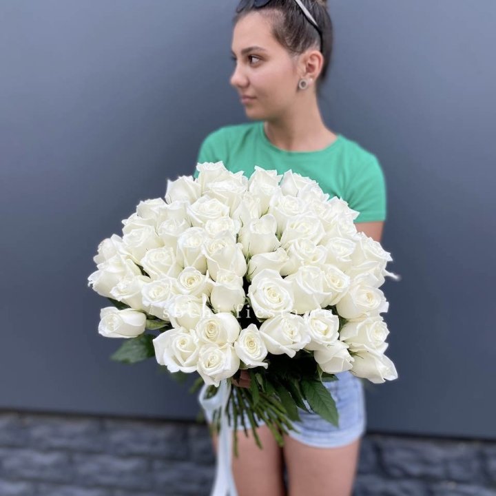 51 белая роза в Нижнем Тагиле