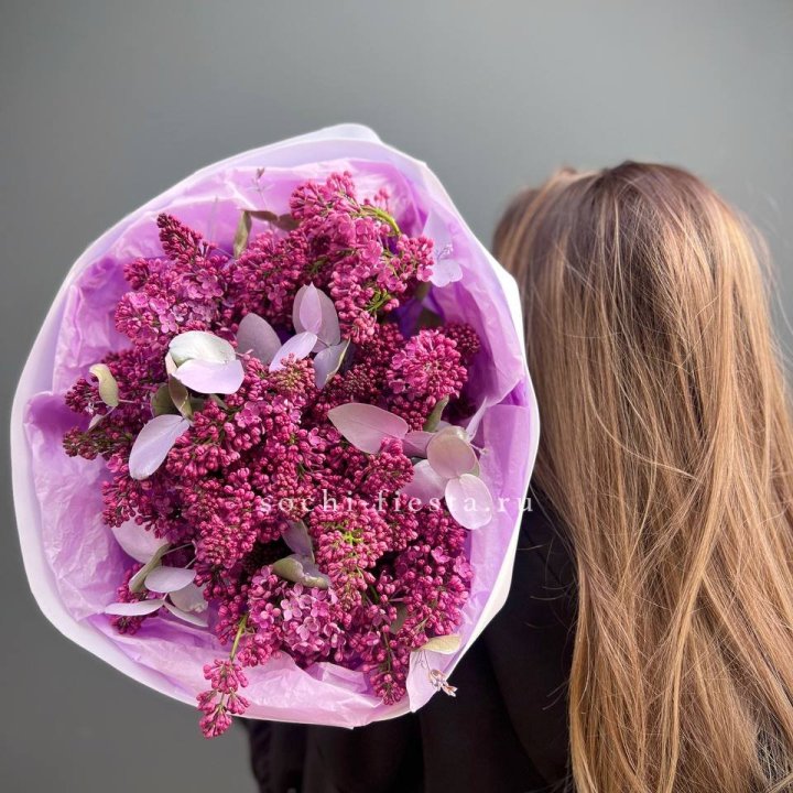 Букет сирени  в Нижнем Тагиле