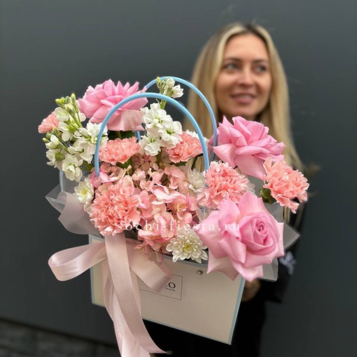 Сумочка "Бал цветов" в Нижнем Тагиле