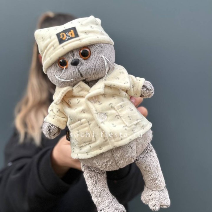 Кот Басик в пижаме в Нижнем Тагиле