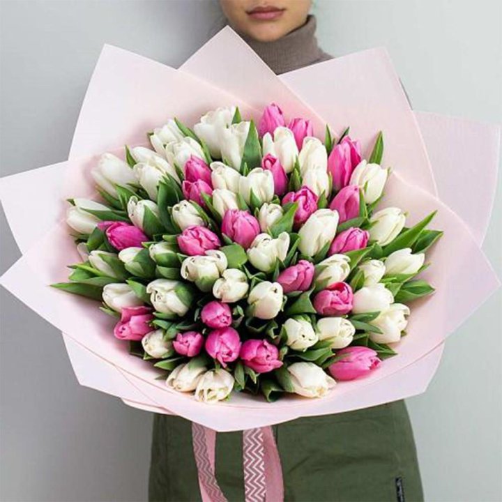 61 бело-розовый тюльпан в Нижнем Тагиле